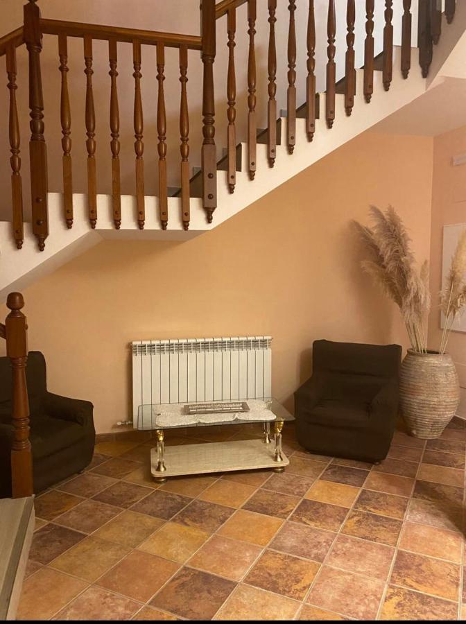 Hostal Sara Villafeliche Esterno foto