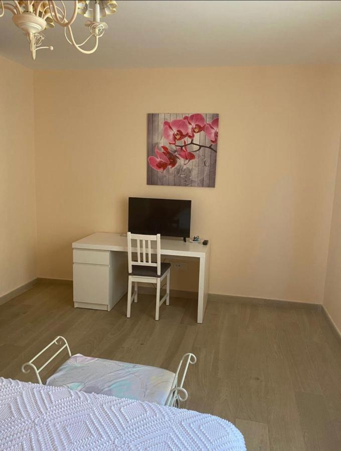 Hostal Sara Villafeliche Esterno foto