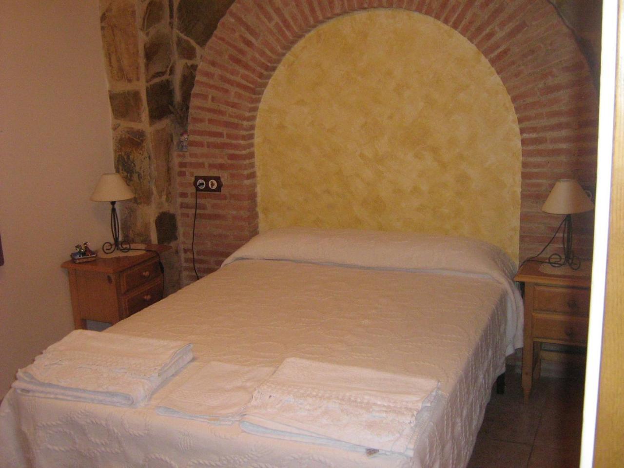 Hostal Sara Villafeliche Esterno foto